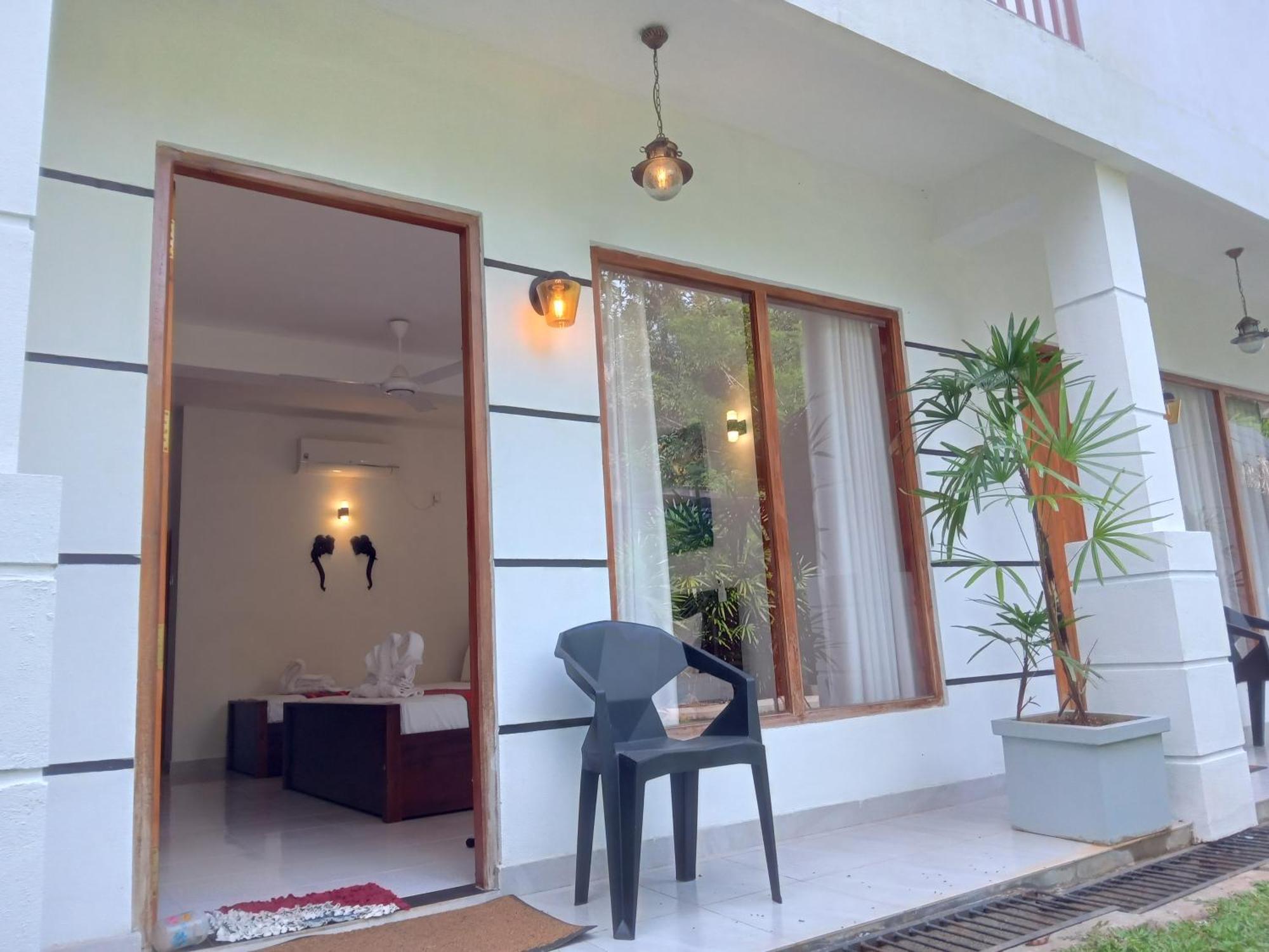 White Rose Safari Home Stay Удавалаве Экстерьер фото
